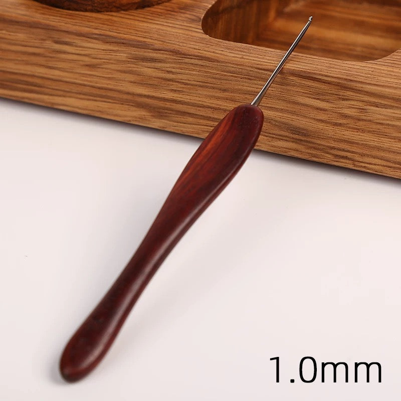 Blood Sandalwood Handle Crochet Hook 0.5mm-1.0mm Ergonomic Crochet Knitting Needle Knitting Hook Crochet Yarn Gift Crochet Tool
