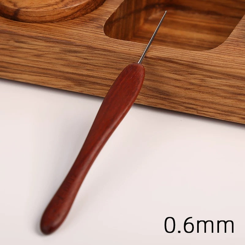 Blood Sandalwood Handle Crochet Hook 0.5mm-1.0mm Ergonomic Crochet Knitting Needle Knitting Hook Crochet Yarn Gift Crochet Tool