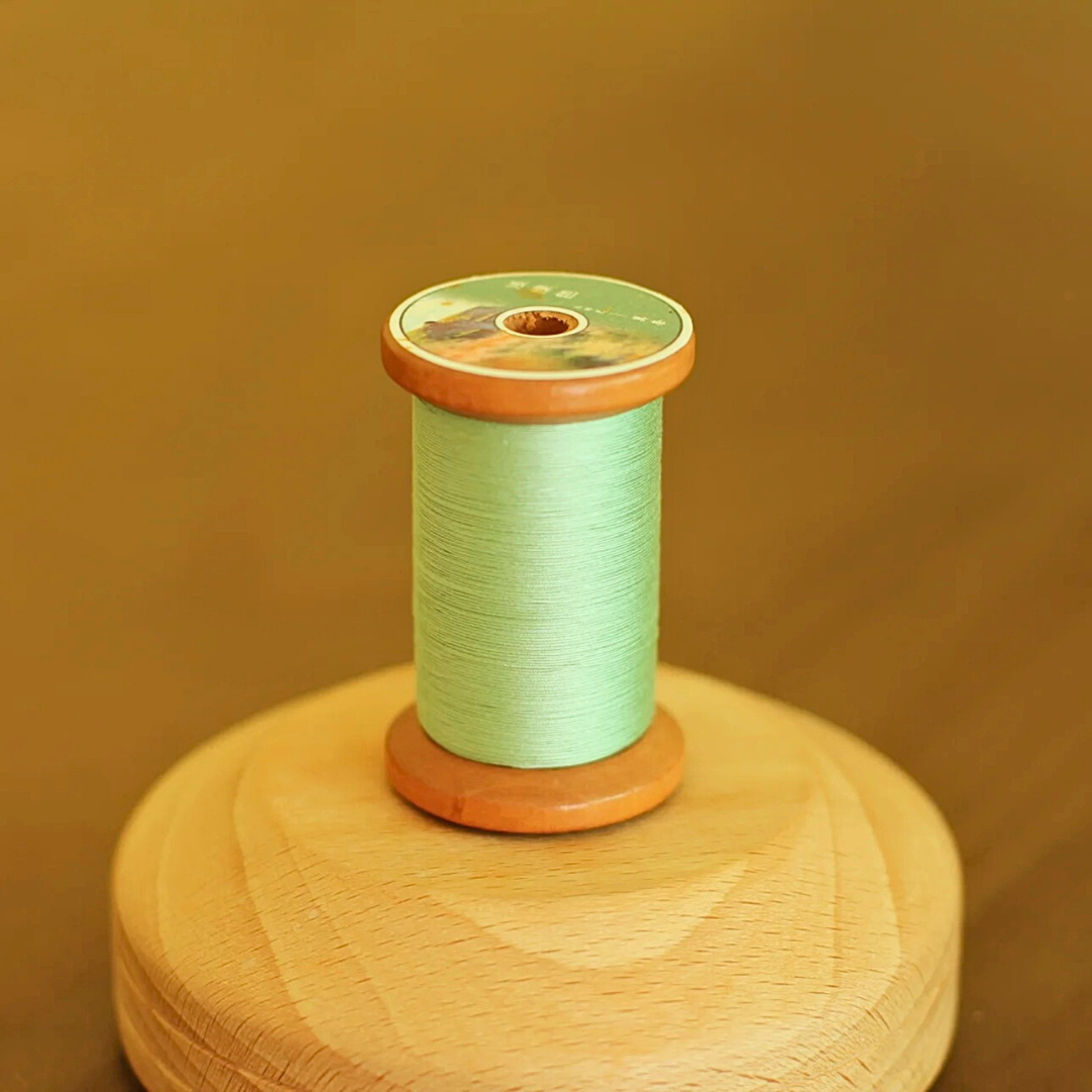 Micro crochet lace thread in light green, Egyptian cotton, size 100