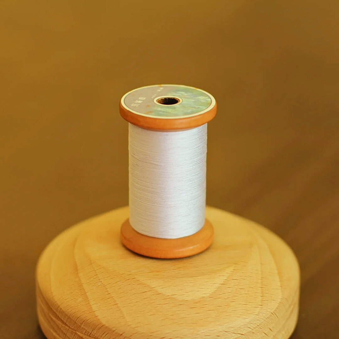 Micro crochet lace thread in light lilac, Egyptian cotton, size 100
