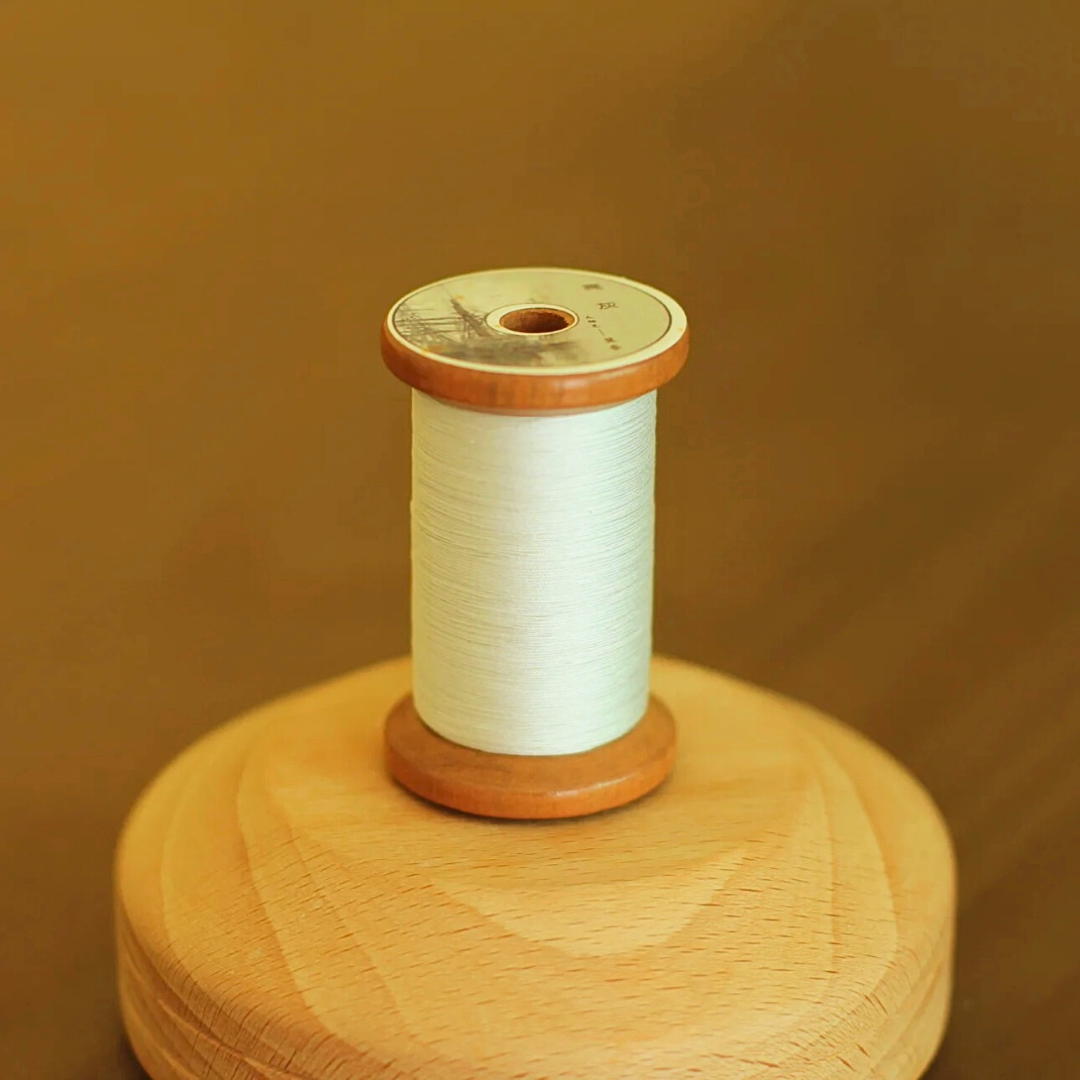 Micro crochet lace thread in pale grey, Egyptian cotton, size 100