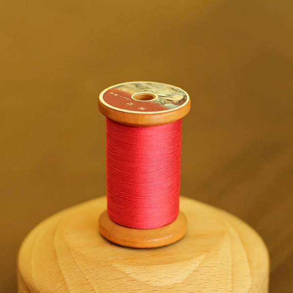 Micro crochet lace thread in true red, Egyptian cotton, size 100