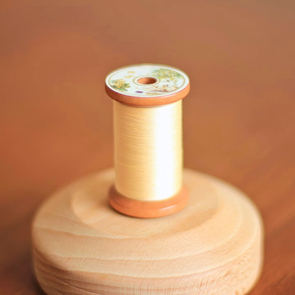 Micro crochet lace thread size 80 in gardenia wheat