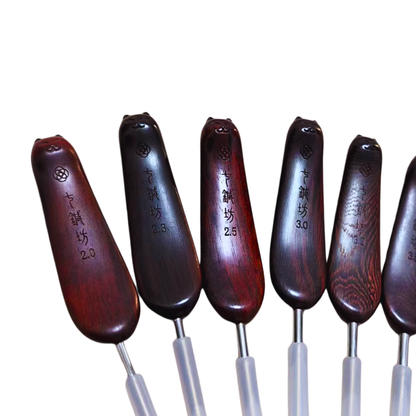 Bloodwood grain detail on advanced micro crochet hook handle